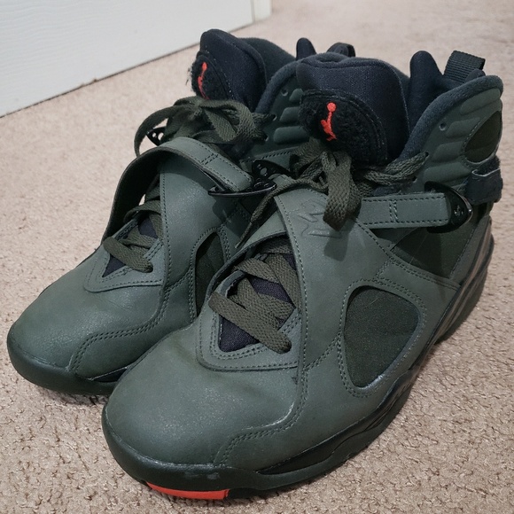 Retro Jordan 8 - Picture 2 of 3